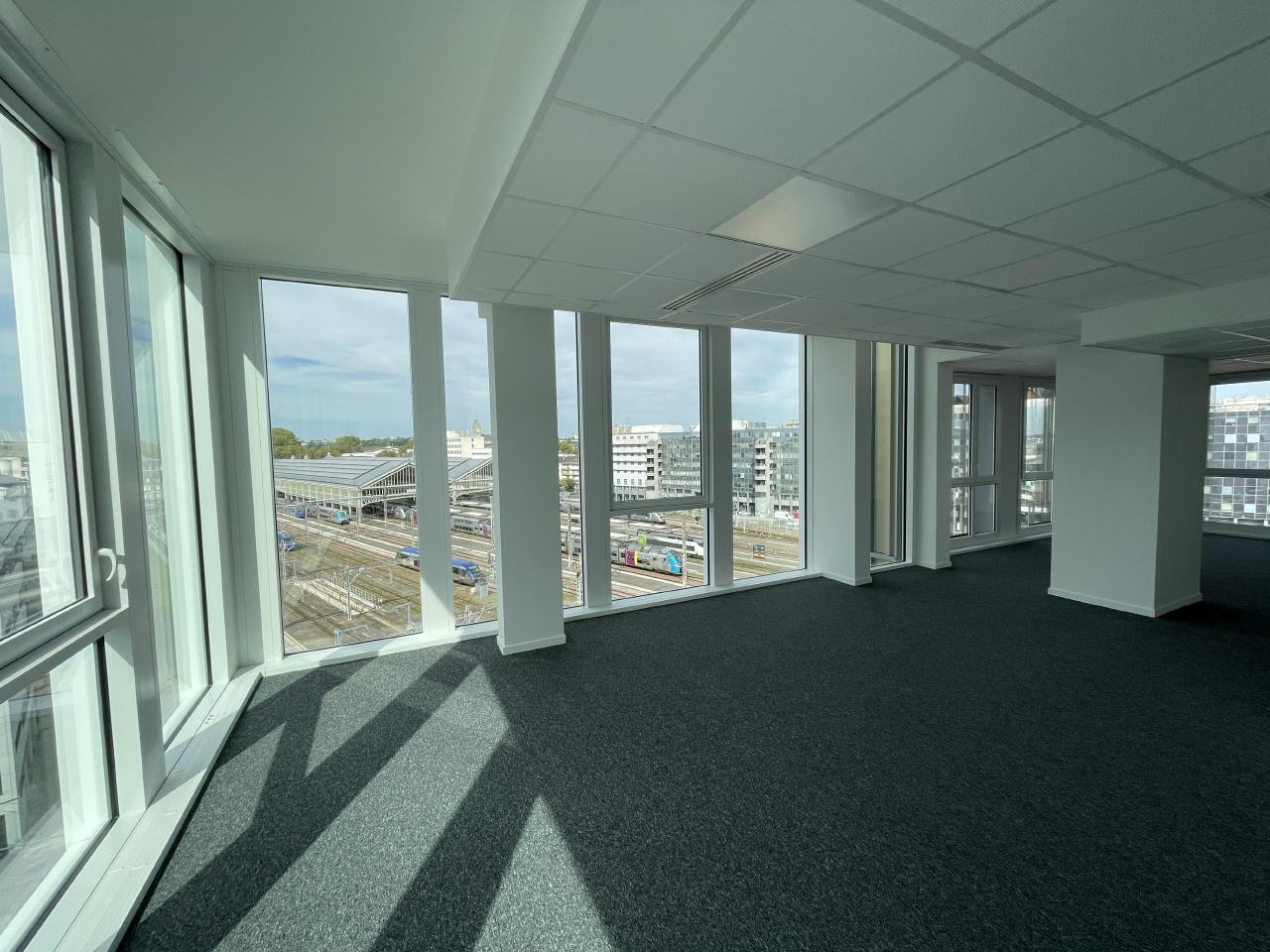 Bureau Tours 408m² Location bureau Tours Indre-et-Loire OLBUR2119666 0